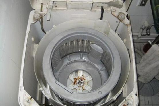 汽车空调漏氟怎么修理(小车空调漏氟一般是什么位